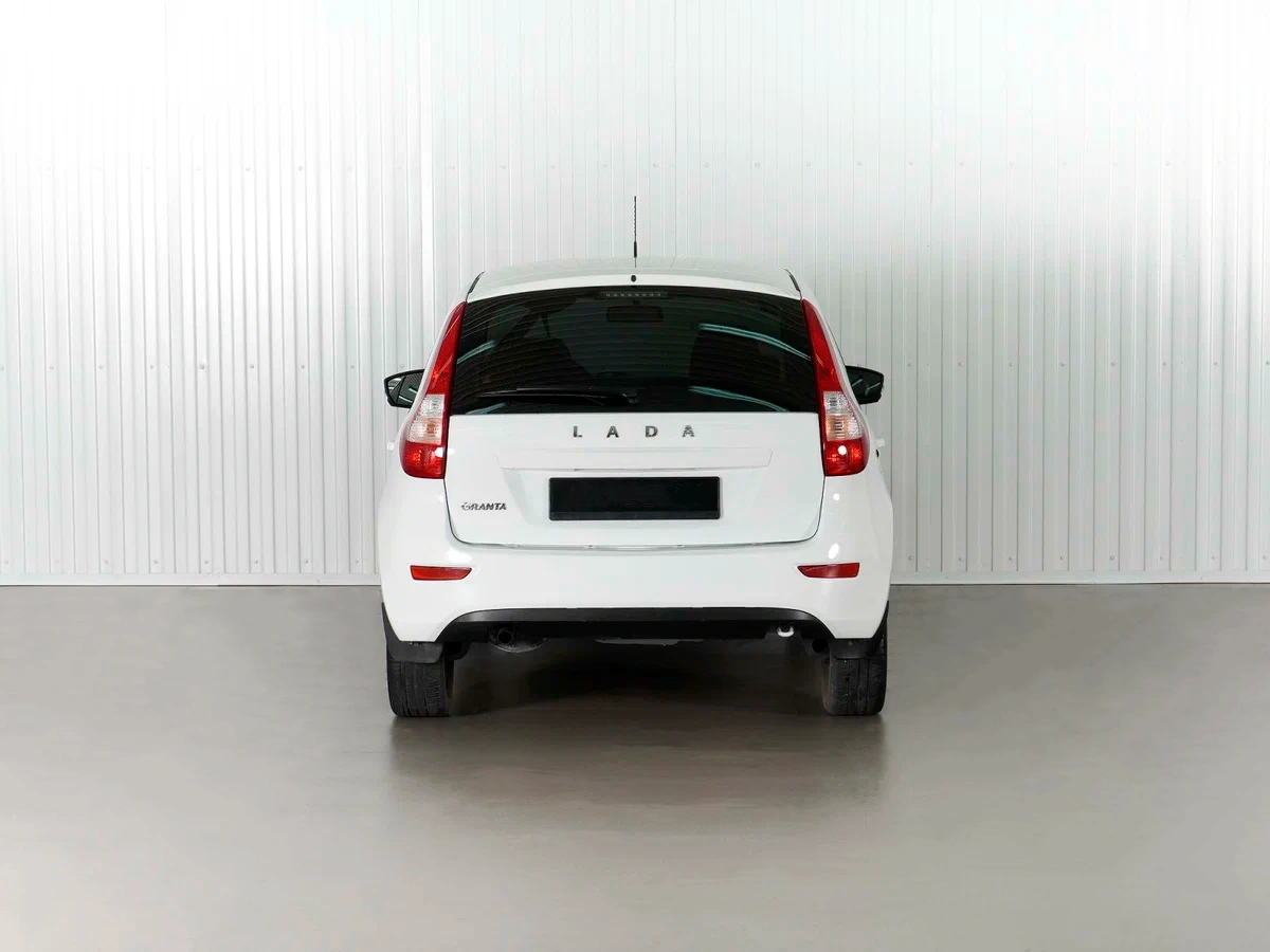Lada Granta Хэтчбек в Екатеринбург - фото №4